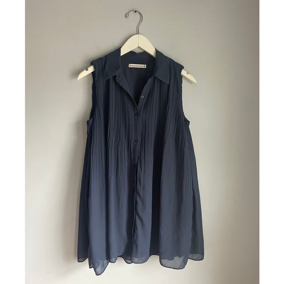 Abercrombie & Fitch Dresses & Skirts - Abercrombie & Fitch navy blue chiffon pleated collared mini dress medium petite
